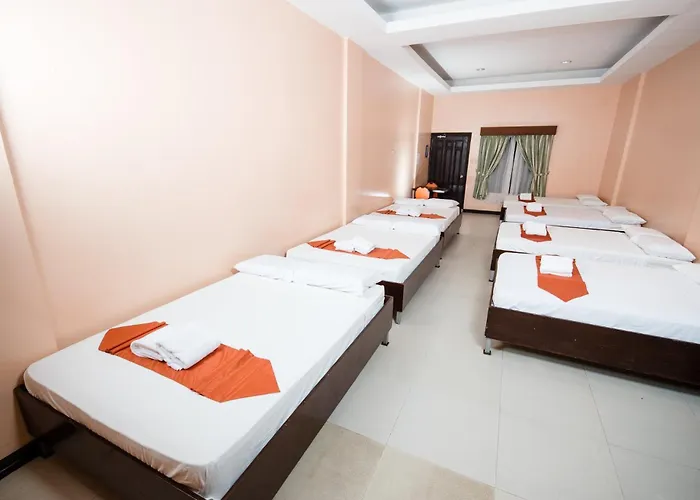 Hotel Club *
