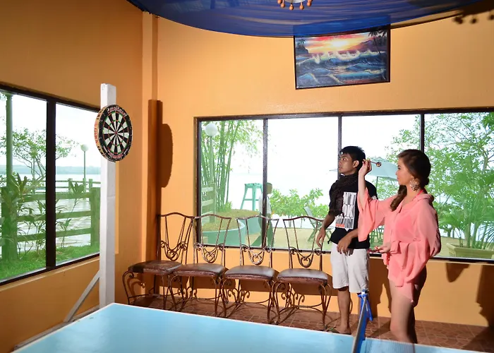 Club Hotel San Remigio (Cebu)