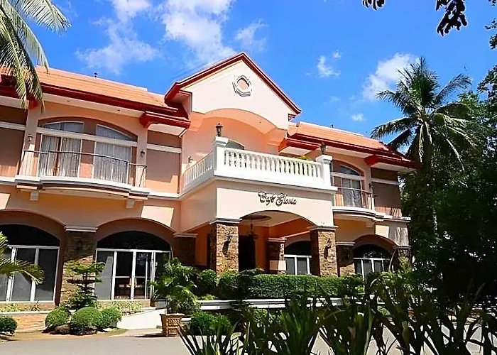 Club Hotel