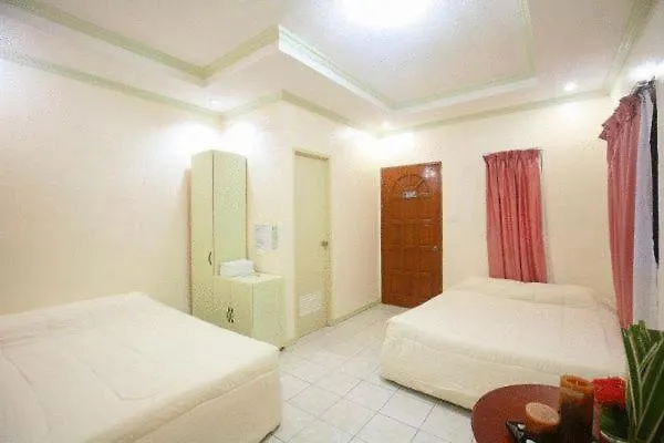 Club Hotel